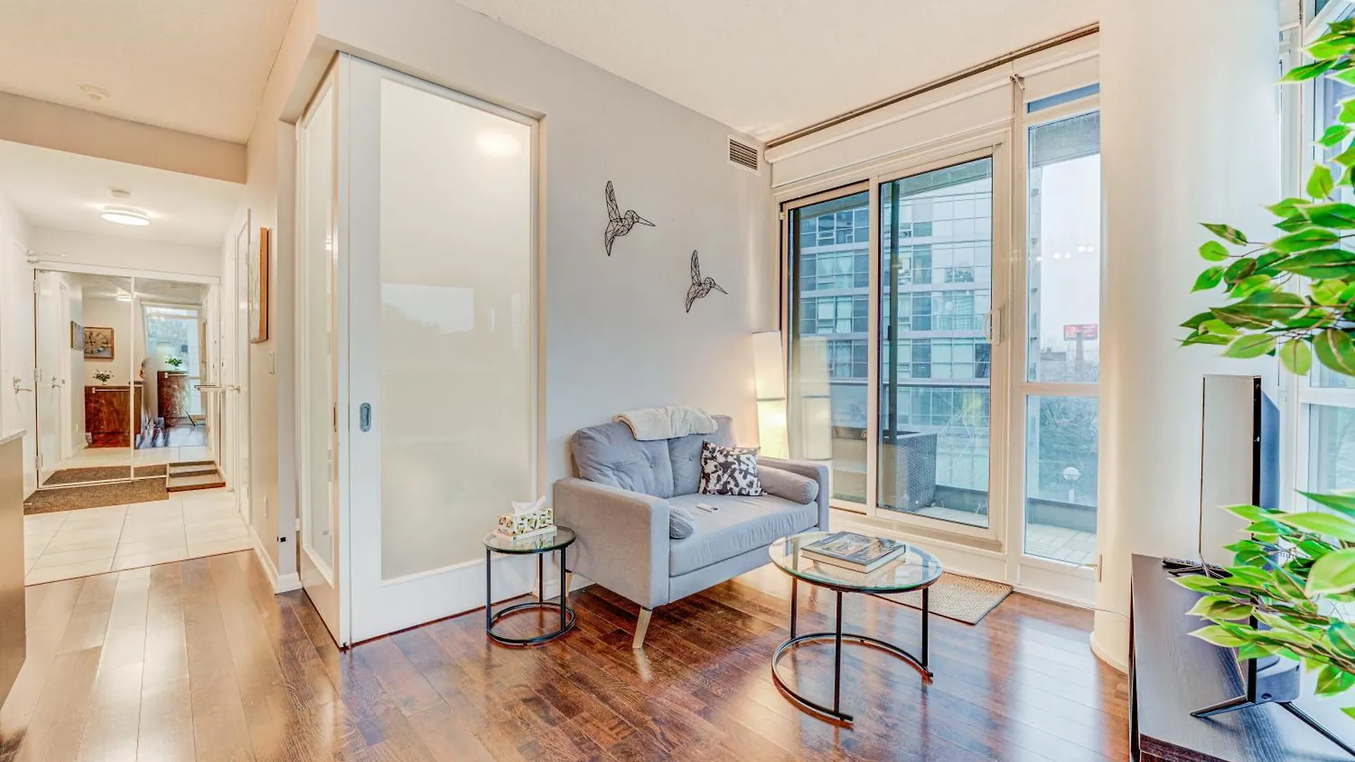 Prime City Pad 2 Bedroom With Cn Tower View 多伦多
