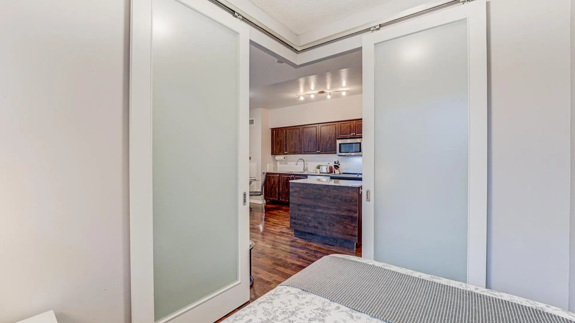 公寓 Prime City Pad 2 Bedroom With Cn Tower View 多伦多