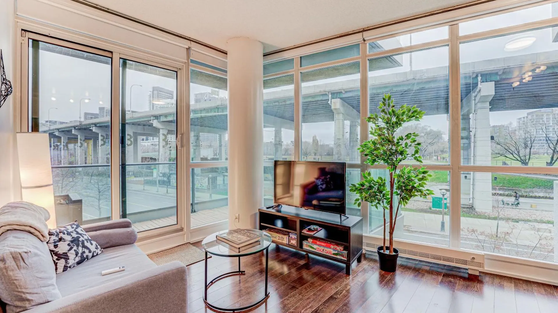 Lejlighed Prime City Pad 2 Bedroom With Cn Tower View Toronto