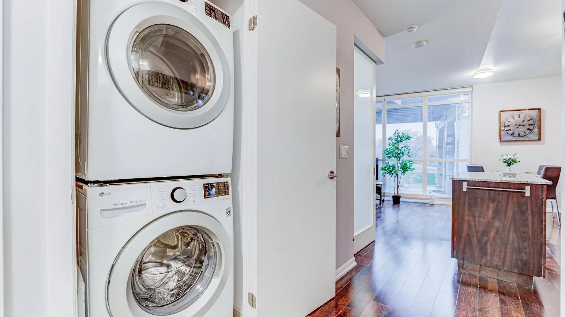 Prime City Pad 2 Bedroom With Cn Tower View Toronto